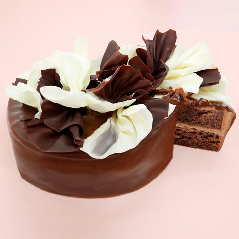 【バレンタイン限定】キャラメルショコラの生チョコショート 5号|大人のためのフラワーショコラケーキ
