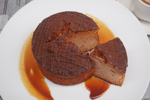 極上洋梨とキャラメルのしっとりバターケーキ ~芳醇な香り広がる絶品ケーキ~